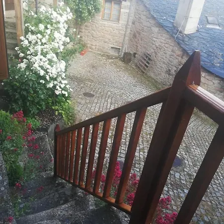 Toca Do Esquilo - Montesinho 度假居